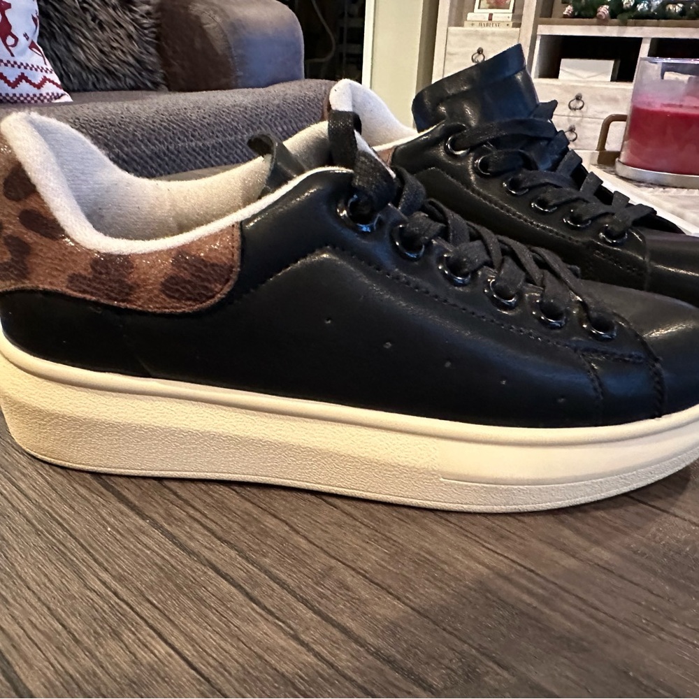 Black with Leopard Print Sneakers. Size 7. Worn a couple times